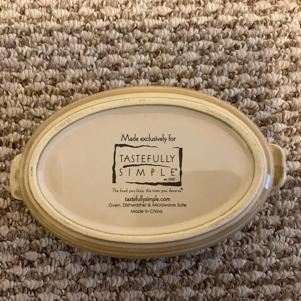 Tastefully Simple nwot tastefully